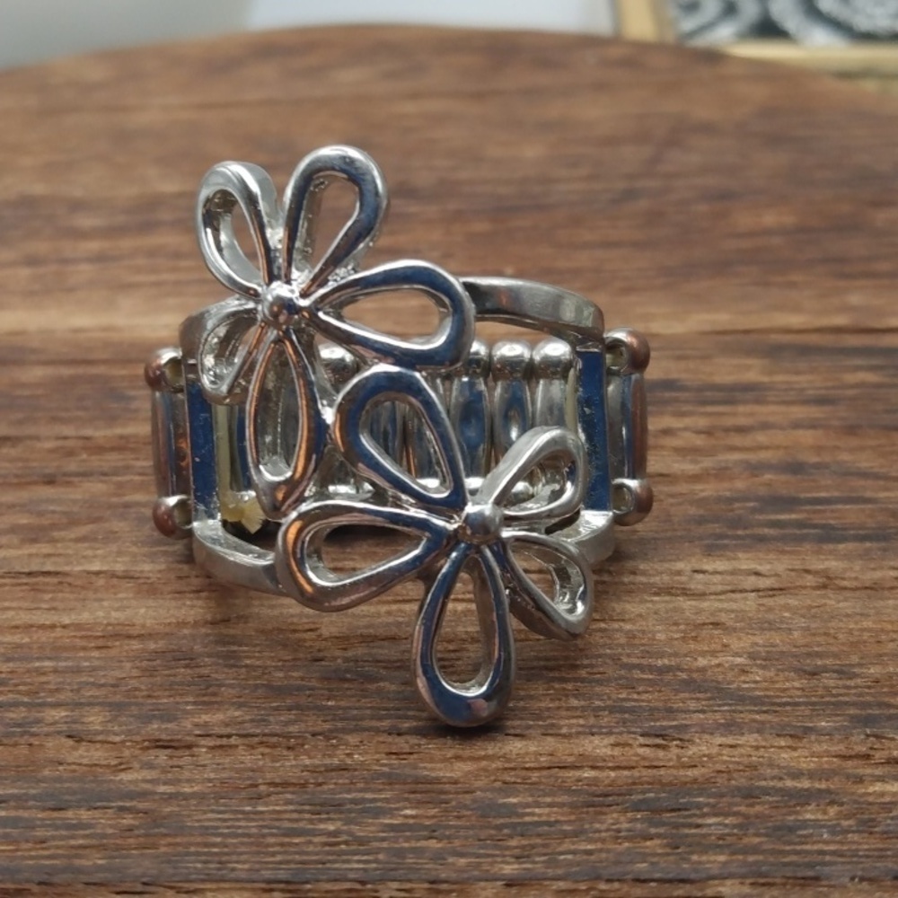 Flower power ring adjustable stretch band‎ R377
